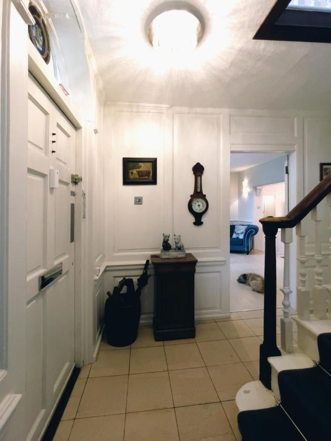 Manor House Of Cheshunt- Historic Villa Bagian luar foto