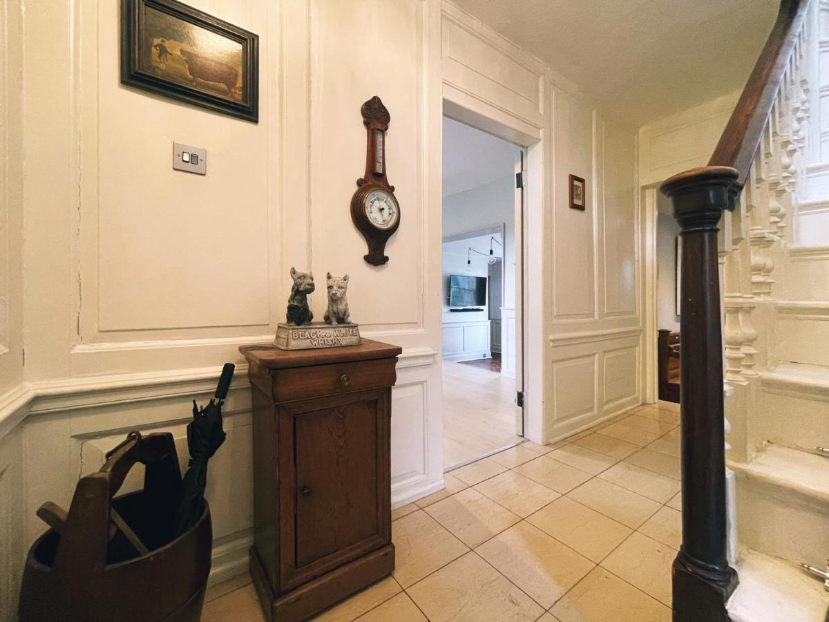 Manor House Of Cheshunt- Historic Villa Bagian luar foto